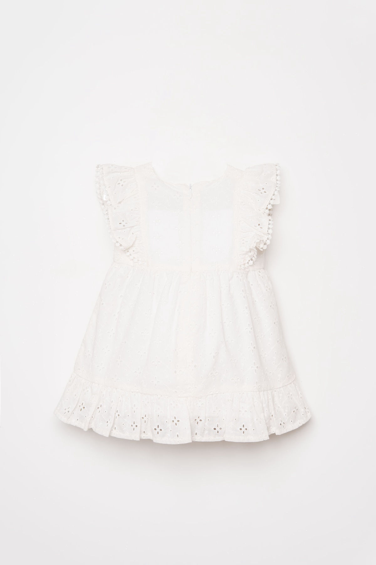 Rochie albă cu broderie 