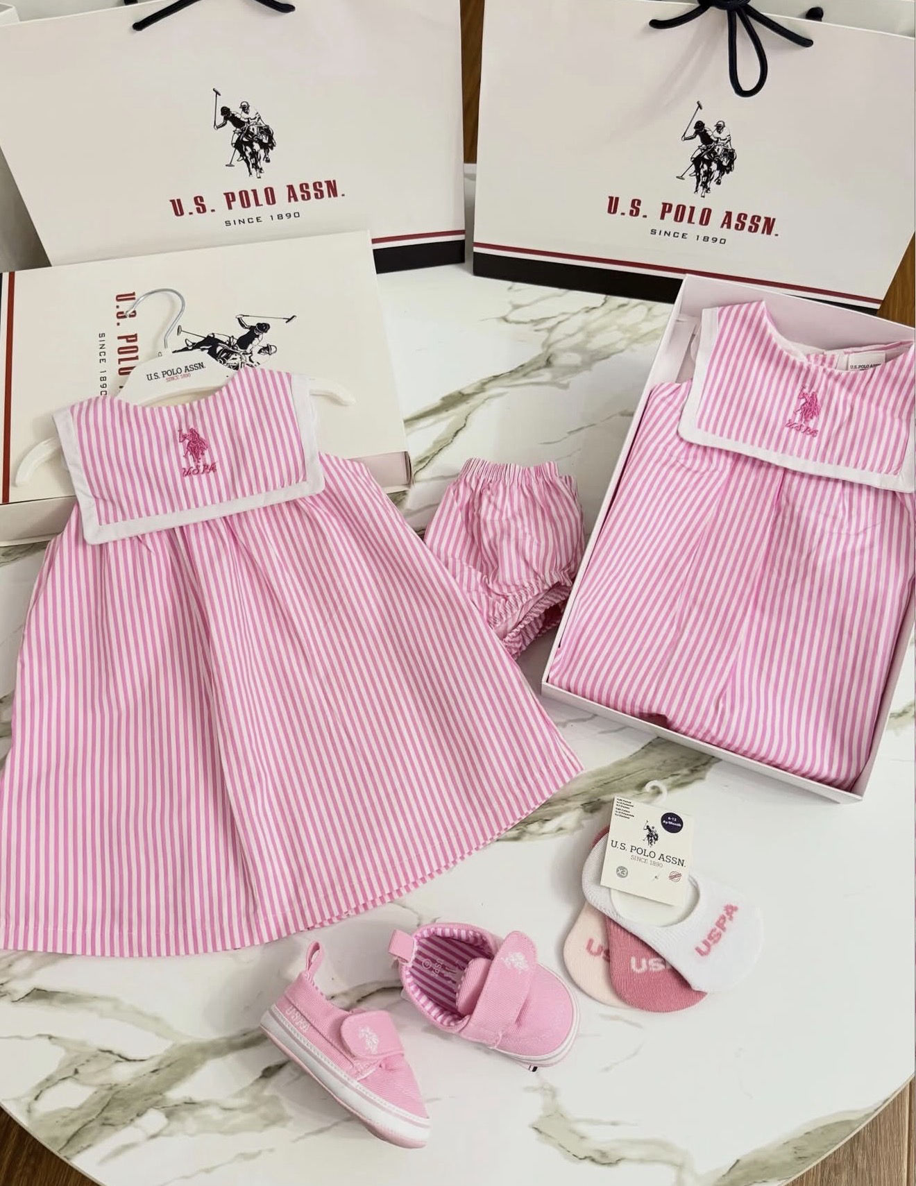 Rochie Roz Linii