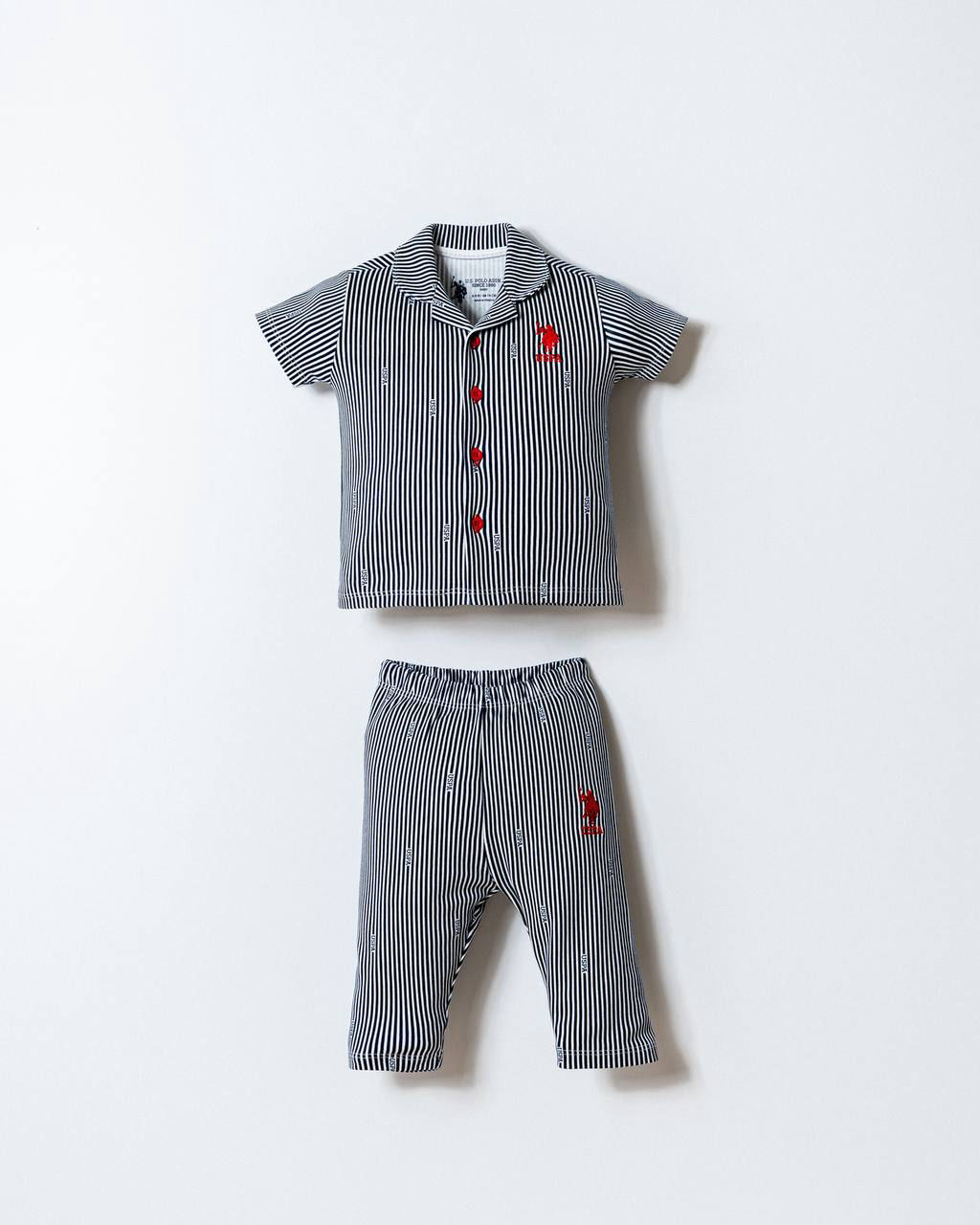 Pijama în linii 