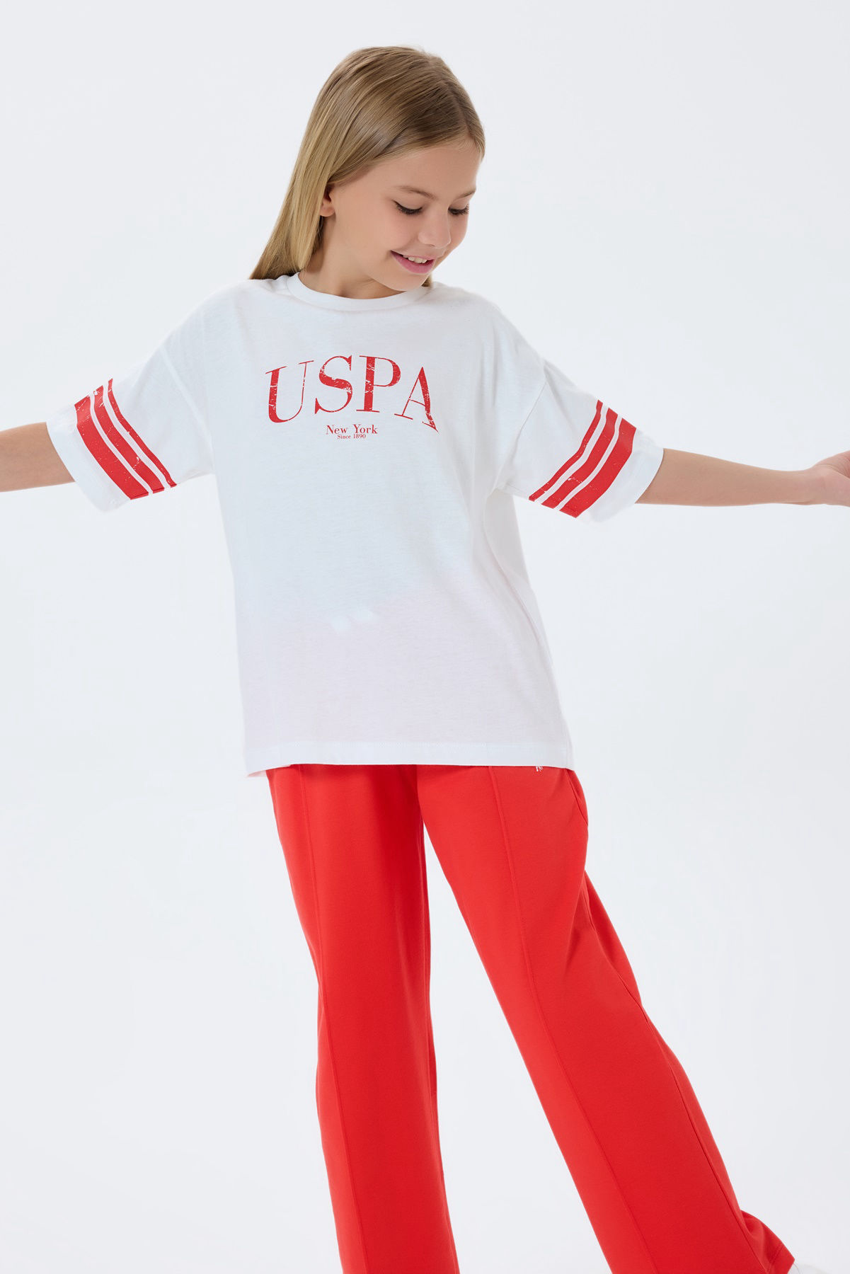 Costum Alb cu Pantaloni Coral 